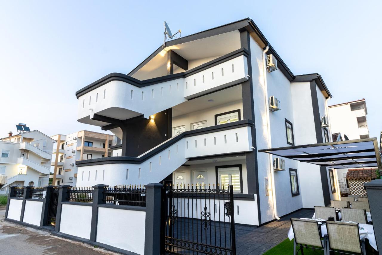 Apart-Hotel Prestige Ulcinj Eksteriør billede